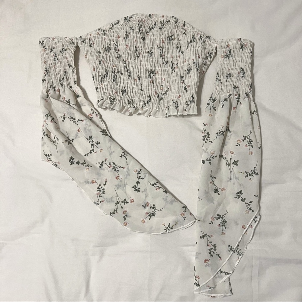 {New} Floral Crop top